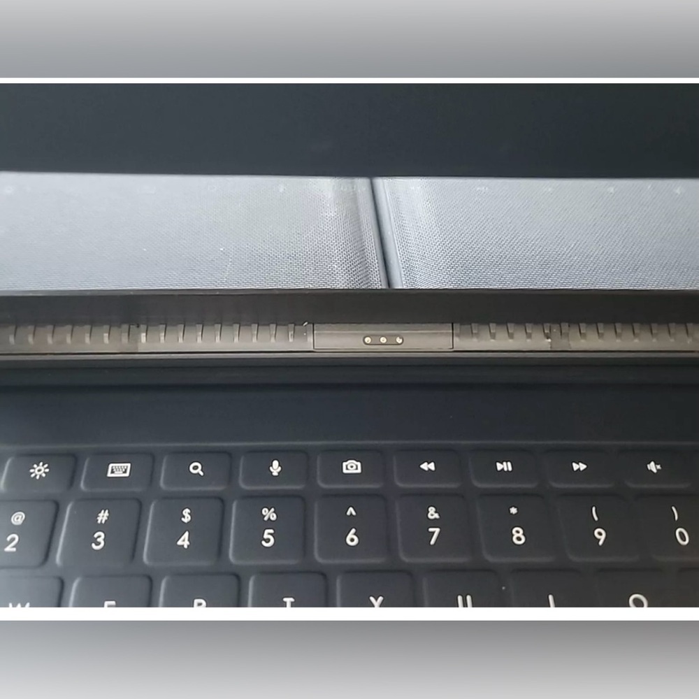 Logitech Rugged Combo 3 Touch Keyboard Case for 10.2" iPad 7th 8th 9th G… - Picture 2 of 8